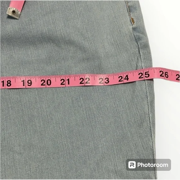 C Wonder jeans crop/capri size 22W light wash 5 pocket style button/zip closure - Picture 12 of 13